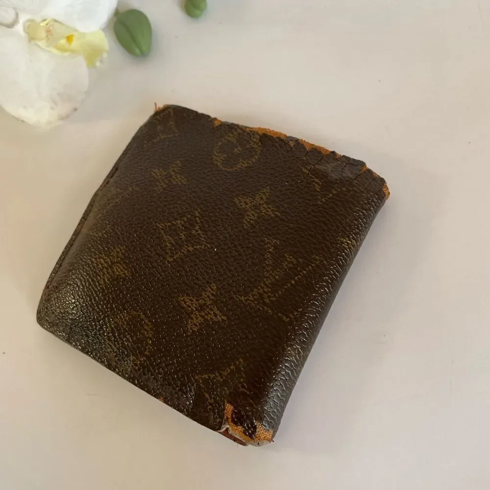 Authentic Louis Vuitton Monogram Bifold Wallet Mens